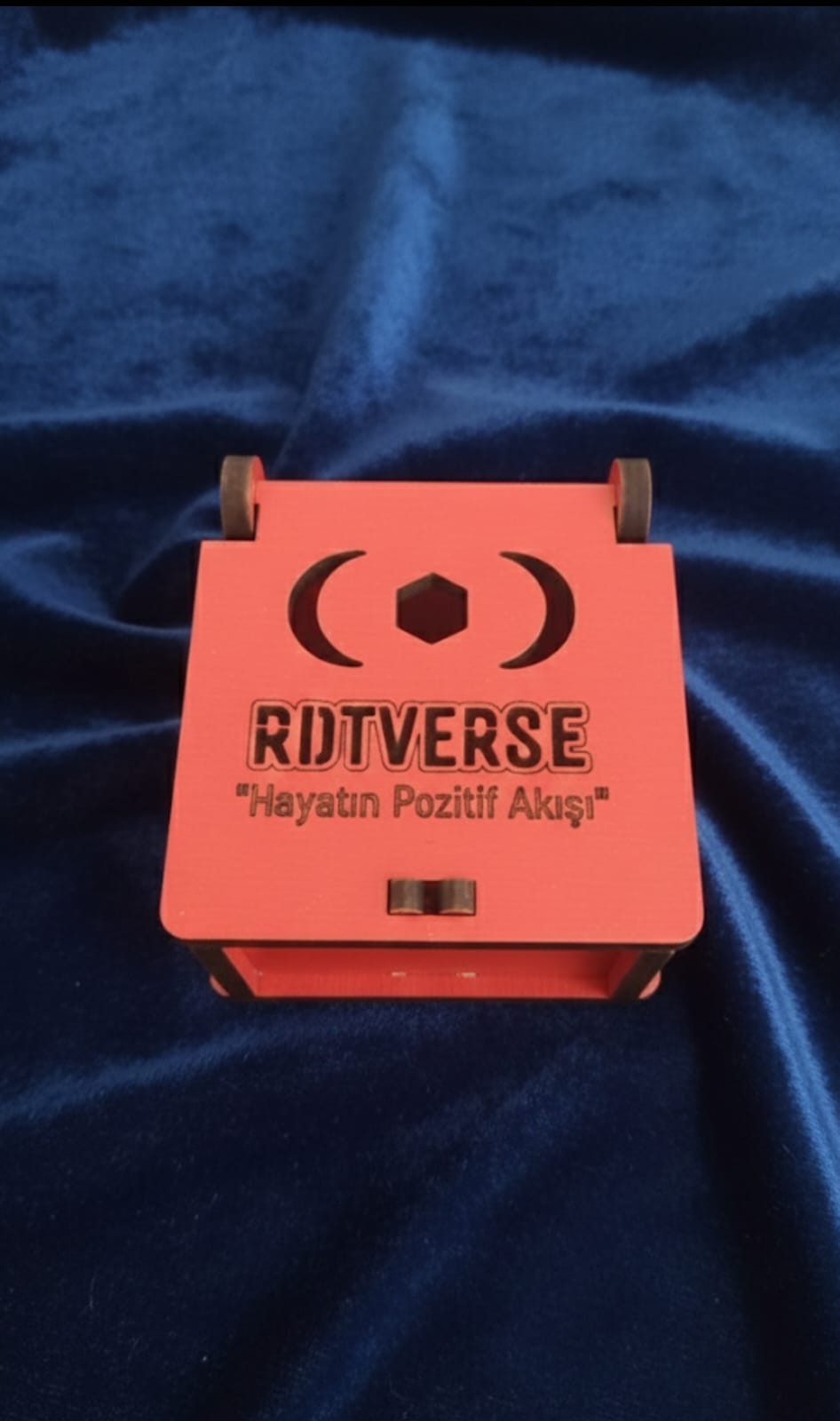 KIRMIZI HEDİYE KUTUSU